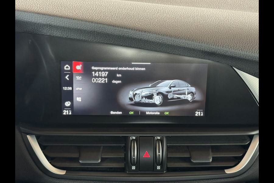 Alfa Romeo Giulia 2.0T Sprint Leder elektrisch+verwarmd Stuurverw Camera Carplay