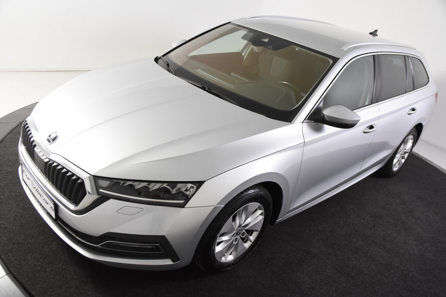 Škoda Octavia Combi e-TSI Ambition DSG *1ste eigenaar*Navigatie*Stoelverwarming*Trekhaak*