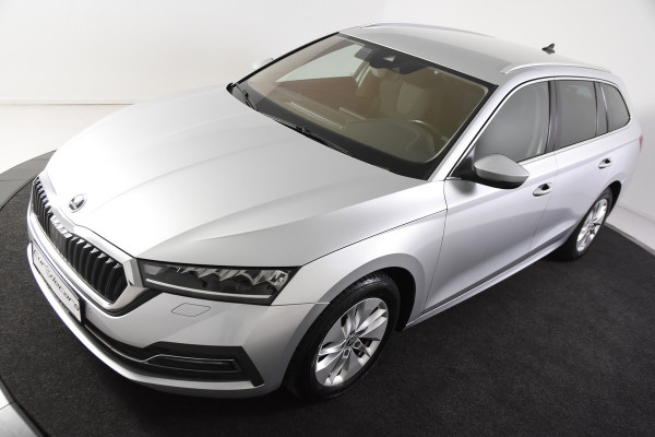 Škoda Octavia Combi e-TSI Ambition DSG *1ste eigenaar*Navigatie*Stoelverwarming*Trekhaak*