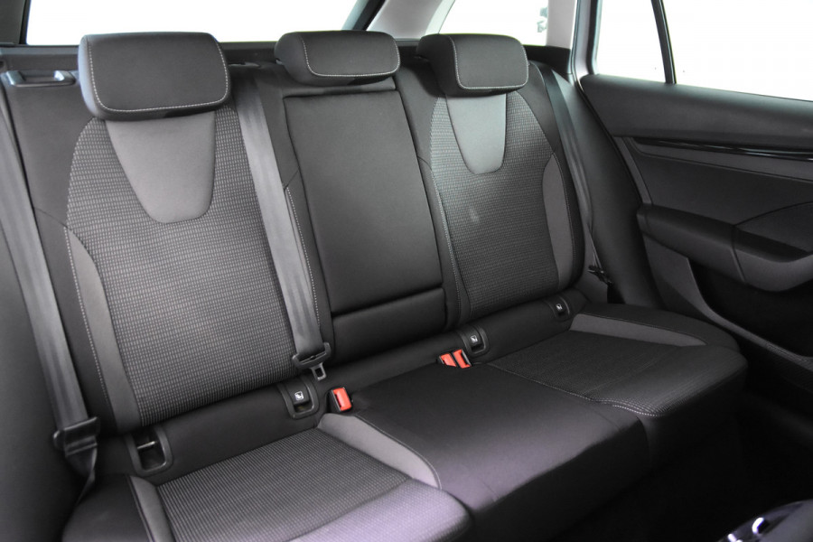 Škoda Octavia Combi e-TSI Ambition DSG *1ste eigenaar*Navigatie*Stoelverwarming*Trekhaak*