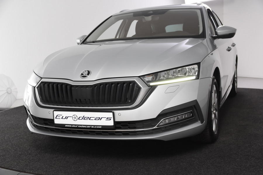 Škoda Octavia Combi e-TSI Ambition DSG *1ste eigenaar*Navigatie*Stoelverwarming*Trekhaak*
