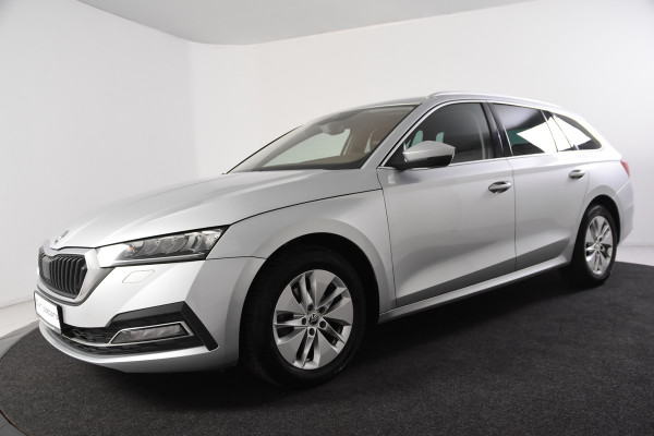 Škoda Octavia Combi e-TSI Ambition DSG *1ste eigenaar*Navigatie*Stoelverwarming*Trekhaak*