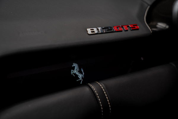 Ferrari 812 GTS 6.5 V12 HELE Full-carbon Lift 360° Full-PPF JBL Passenger display Painted Ferrari Shields Daytona Racing seats