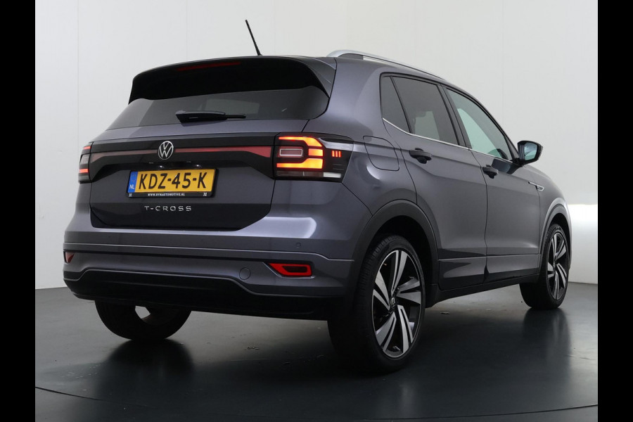 Volkswagen T-Cross 1.0 TSI R-Line AUTOMAAT | CAMERA | FULL LED | KEYLESS START & GO | ADAPTIEVE CRUISE CONTROL | DIGITAL DASHBOARD | DODEHOEKDETECTIE | DIRECT LEVERBAAR MET 12 MND BOVAG GARANTIE |
