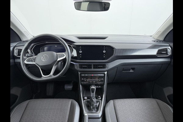 Volkswagen T-Cross 1.0 TSI R-Line AUTOMAAT | CAMERA | FULL LED | KEYLESS START & GO | ADAPTIEVE CRUISE CONTROL | DIGITAL DASHBOARD | DODEHOEKDETECTIE | DIRECT LEVERBAAR MET 12 MND BOVAG GARANTIE |