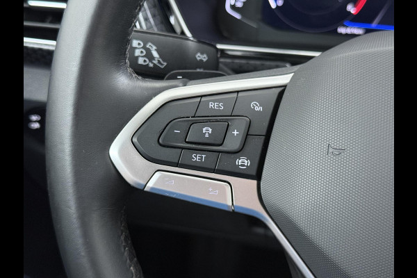 Volkswagen T-Cross 1.0 TSI R-Line AUTOMAAT | CAMERA | FULL LED | KEYLESS START & GO | ADAPTIEVE CRUISE CONTROL | DIGITAL DASHBOARD | DODEHOEKDETECTIE | DIRECT LEVERBAAR MET 12 MND BOVAG GARANTIE |