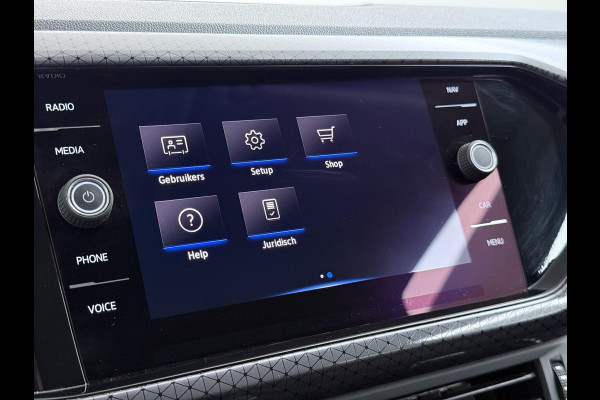 Volkswagen T-Cross 1.0 TSI R-Line AUTOMAAT | CAMERA | FULL LED | KEYLESS START & GO | ADAPTIEVE CRUISE CONTROL | DIGITAL DASHBOARD | DODEHOEKDETECTIE | DIRECT LEVERBAAR MET 12 MND BOVAG GARANTIE |