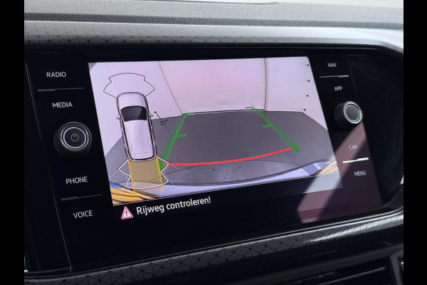 Volkswagen T-Cross 1.0 TSI R-Line AUTOMAAT | CAMERA | FULL LED | KEYLESS START & GO | ADAPTIEVE CRUISE CONTROL | DIGITAL DASHBOARD | DODEHOEKDETECTIE | DIRECT LEVERBAAR MET 12 MND BOVAG GARANTIE |