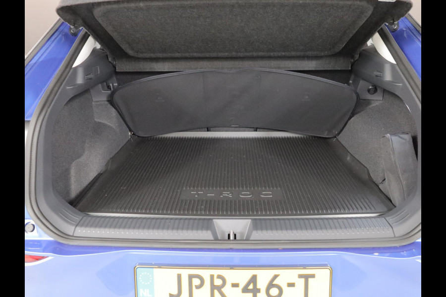 Volkswagen T-Roc Life First Edition 1.5 eTSI 85 kW / 116 PK SUV 7 v DSG | Camera| 18'LM-velgen| verwarmd stuur en stoelen