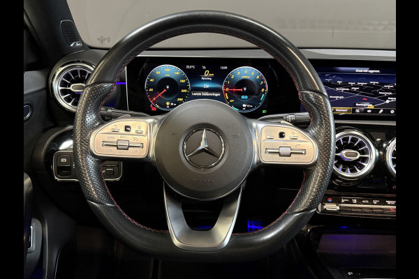 Mercedes-Benz A-Klasse 250 e Premium AMG | Panoramadak | Sfeerverlichting | Camera