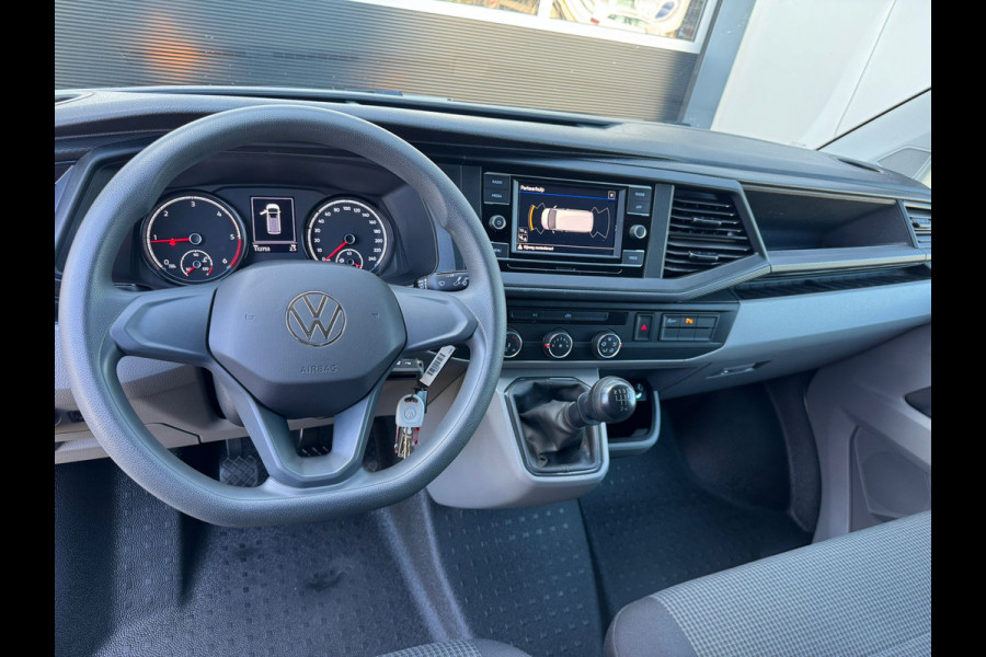 Volkswagen Transporter 2.0 TDI L1H1 28 > Trekhaak/P. sensoren v+a/Carplay