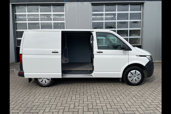 Volkswagen Transporter 2.0 TDI L1H1 28 > Trekhaak/P. sensoren v+a/Carplay