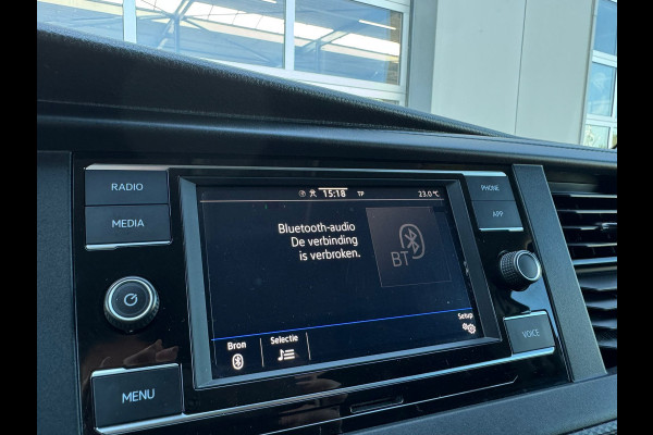 Volkswagen Transporter 2.0 TDI L1H1 28 > Trekhaak/P. sensoren v+a/Carplay
