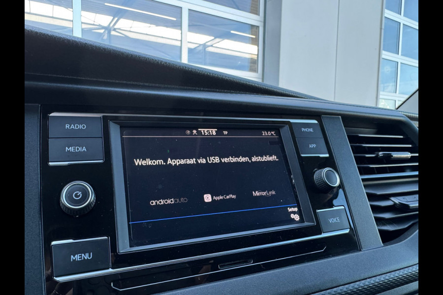 Volkswagen Transporter 2.0 TDI L1H1 28 > Trekhaak/P. sensoren v+a/Carplay