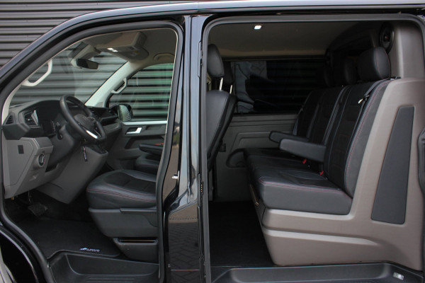 Volkswagen Transporter 2.0 TDI L2H1 199PK JB-EDITION DSG / PDC / SCHROEFSET / LEDEREN BEKLEDING / FULL / APPLE CARPLAY / NAVIGATIE
