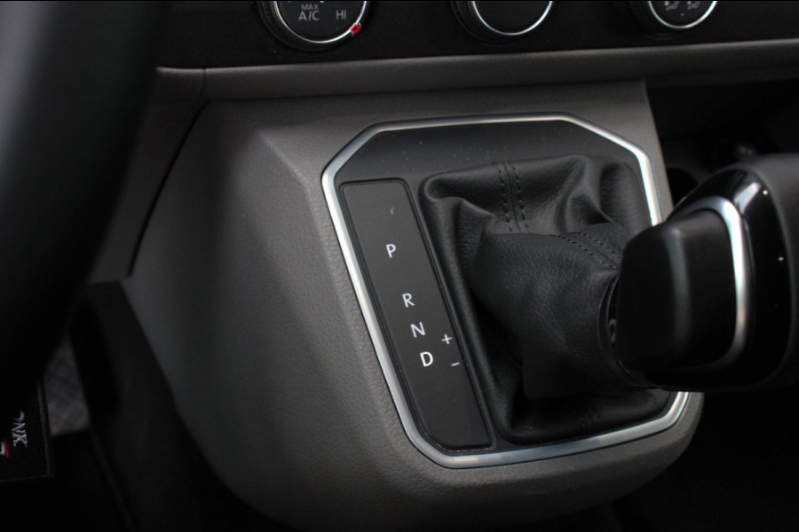 Volkswagen Transporter 2.0 TDI L2H1 199PK JB-EDITION DSG / PDC / SCHROEFSET / LEDEREN BEKLEDING / FULL / APPLE CARPLAY / NAVIGATIE