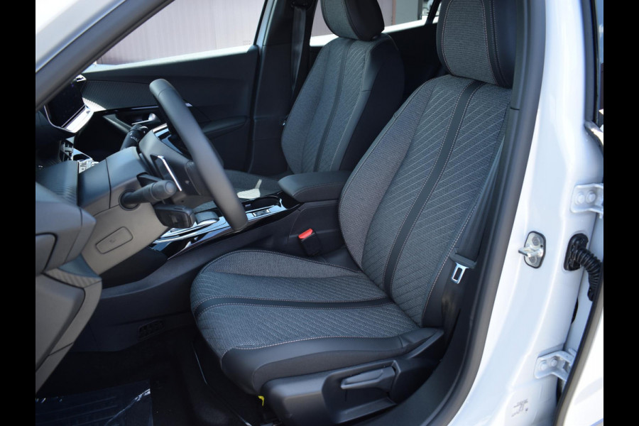 Peugeot 2008 1.2 Hybrid 145 Allure | Tot 8 jaar garantie | NAVI & ACCES PACK | VISION & DRIVE ASSIST PLUS PACK | 8 JAAR PEUGEOT CARE GARANTIE