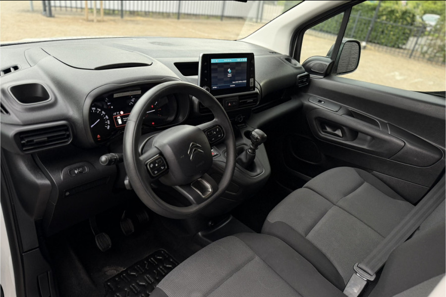 Citroën Berlingo 1.2 PureTech | BPM VRIJ | 3-zits | Camera | PDC V & A | NAVI | Nieuwe D-riem