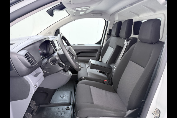 Opel Vivaro 2.0CDTI 145pk L2H1 3-Pers. Trekhaak Euro 6 Navi Apple Carplay Android Auto Airco Cruise Control Pdc Edition Regen-Lichtsensor Betonplex Vloer Wandbetimmering Schuifdeur 2.500KG Trekgewicht Origineel Nederlandse Bus