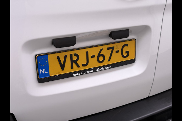 Opel Vivaro 2.0CDTI 145pk L2H1 3-Pers. Trekhaak Euro 6 Navi Apple Carplay Android Auto Airco Cruise Control Pdc Edition Regen-Lichtsensor Betonplex Vloer Wandbetimmering Schuifdeur 2.500KG Trekgewicht Origineel Nederlandse Bus