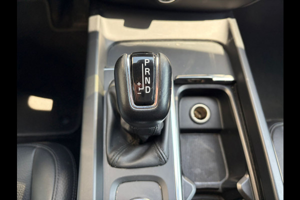 Volvo V60 2.0 T5 251PK Aut. Leder Wegkl.Trekhaak Navi Ecc Adap.Cruise Contourstoelen Apple CarPlay Android Auto Bordherk. High Performance Elek.Stoelen+Memory Elek.Achterklep Privacy Glas Lmv 18" Regensensor 1.800KG Trekgewicht Origineel Nederlandse Auto