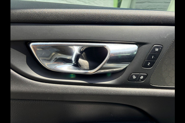 Volvo V60 2.0 T5 251PK Aut. Leder Wegkl.Trekhaak Navi Ecc Adap.Cruise Contourstoelen Apple CarPlay Android Auto Bordherk. High Performance Elek.Stoelen+Memory Elek.Achterklep Privacy Glas Lmv 18" Regensensor 1.800KG Trekgewicht Origineel Nederlandse Auto