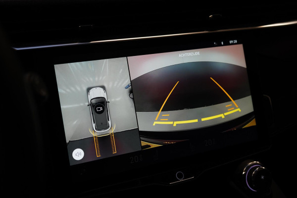 Lynk & Co 01 1.5 | Zwart optiek | 360 camera | Panoramadak | Navigatie | Memory | Apple CarPlay