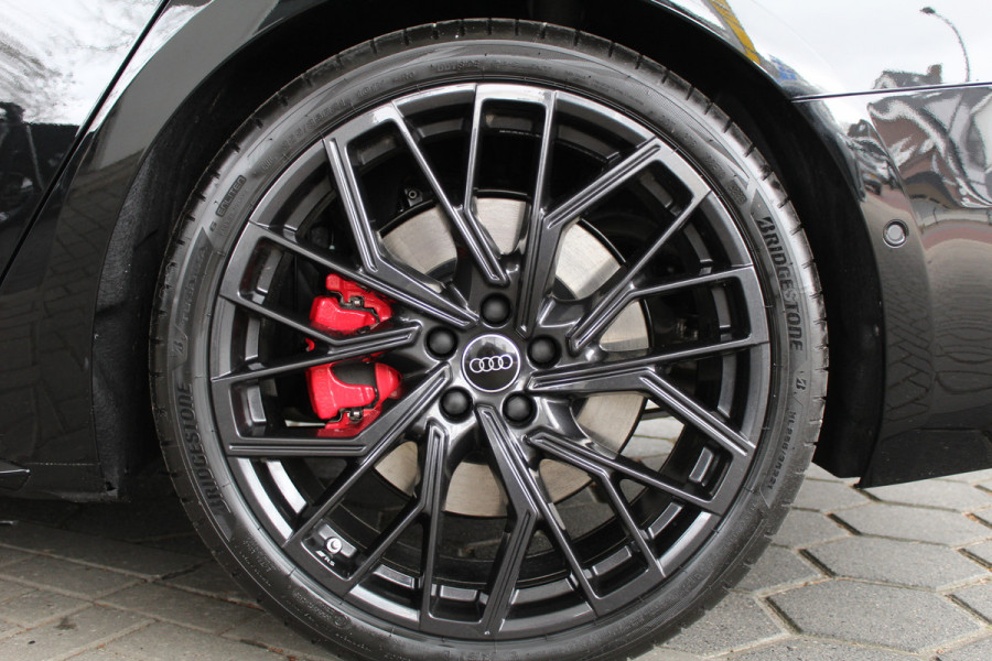 Audi A6 Avant 2.0 e-Hybrid Quattro S-Line | Spoilerpakket | Achteras besturing | Alcantara/Leder | Zwenkbare Trekhaak | 360 | Nieuw