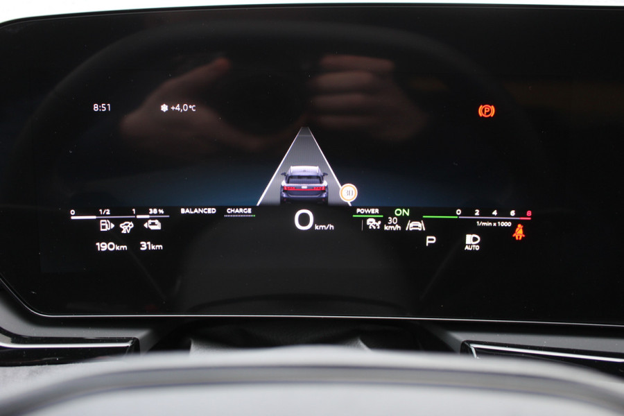 Audi A6 Avant 2.0 e-Hybrid Quattro S-Line | Spoilerpakket | Achteras besturing | Alcantara/Leder | Zwenkbare Trekhaak | 360 | Nieuw