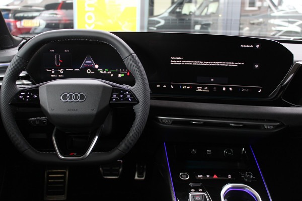 Audi A6 Avant 2.0 e-Hybrid Quattro S-Line | Spoilerpakket | Achteras besturing | Alcantara/Leder | Zwenkbare Trekhaak | 360 | Nieuw
