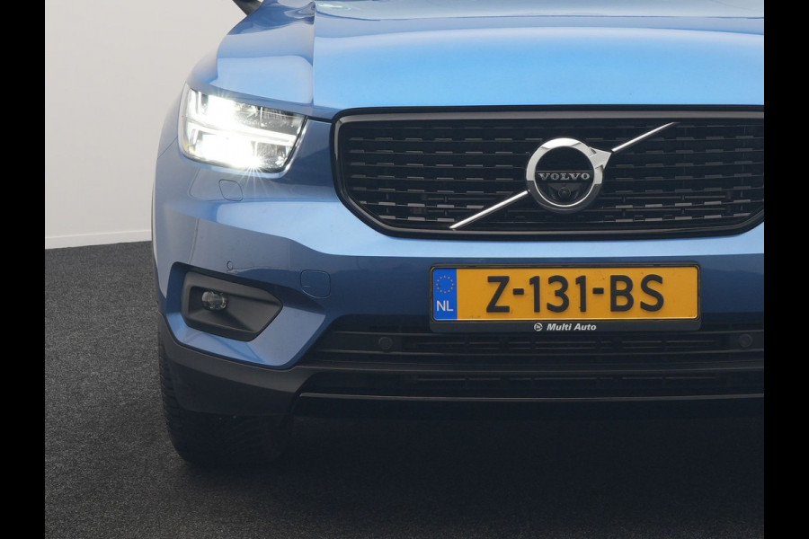 Volvo XC40 T5 Twin Engine R-Design PHEV 262pk | Trekhaak Af Fabriek | Panodak | Adaptive Cruise | 360 Camera | Harman / Kardon | Alcantara Sportstoelen Memory & Verwarmd | Apple Carplay | Stuur Verwarmd | Keyless | Blis | 19"L.M | Plug In Hybrid |