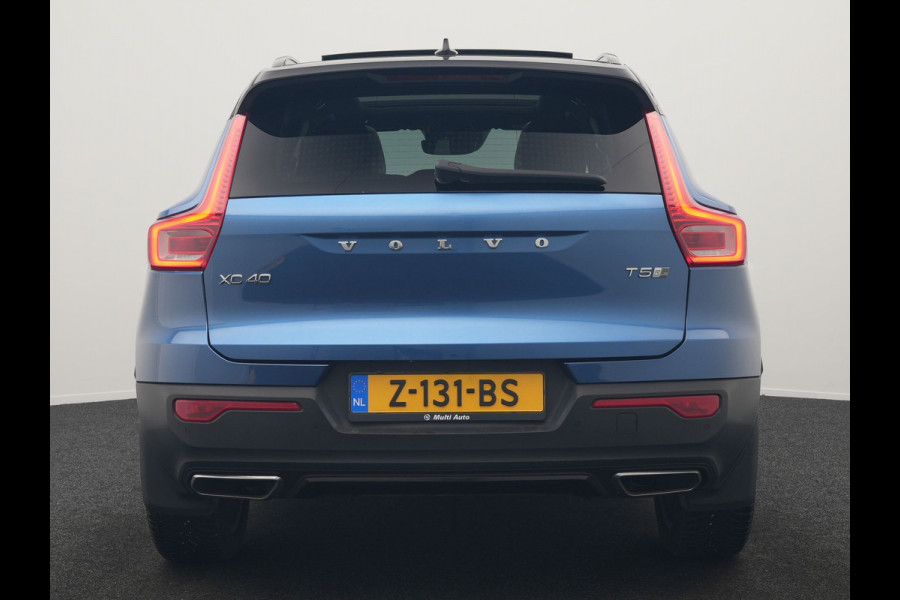 Volvo XC40 T5 Twin Engine R-Design PHEV 262pk | Trekhaak Af Fabriek | Panodak | Adaptive Cruise | 360 Camera | Harman / Kardon | Alcantara Sportstoelen Memory & Verwarmd | Apple Carplay | Stuur Verwarmd | Keyless | Blis | 19"L.M | Plug In Hybrid |