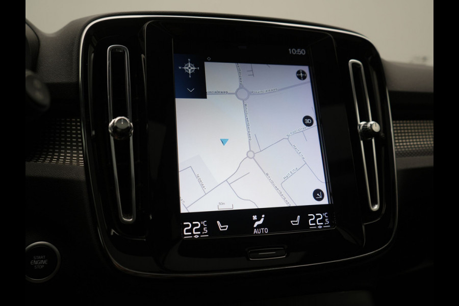 Volvo XC40 T5 Twin Engine R-Design PHEV 262pk | Trekhaak Af Fabriek | Panodak | Adaptive Cruise | 360 Camera | Harman / Kardon | Alcantara Sportstoelen Memory & Verwarmd | Apple Carplay | Stuur Verwarmd | Keyless | Blis | 19"L.M | Plug In Hybrid |