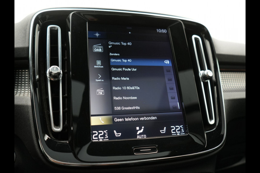 Volvo XC40 T5 Twin Engine R-Design PHEV 262pk | Trekhaak Af Fabriek | Panodak | Adaptive Cruise | 360 Camera | Harman / Kardon | Alcantara Sportstoelen Memory & Verwarmd | Apple Carplay | Stuur Verwarmd | Keyless | Blis | 19"L.M | Plug In Hybrid |