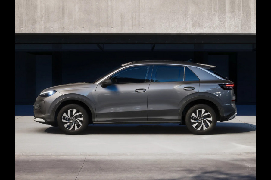 Volkswagen T-Roc Limited Edition 1.5 eTSI 85 kW / 116 PK SUV 7 vers / Getinte ramen / Carplay / 16 Inch