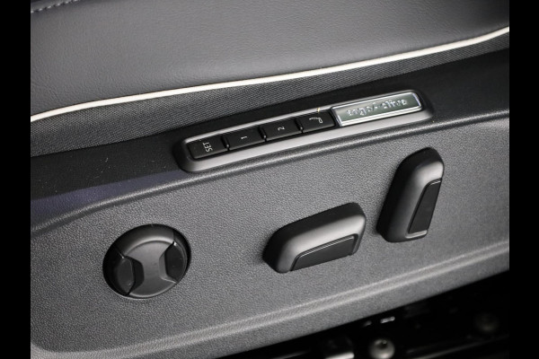 Volkswagen ID.4 Pro Limited Edition Plus 77 kWh accu 210 kW / 286 / Massage / Panoramadak / IQ-Light / CarPlay