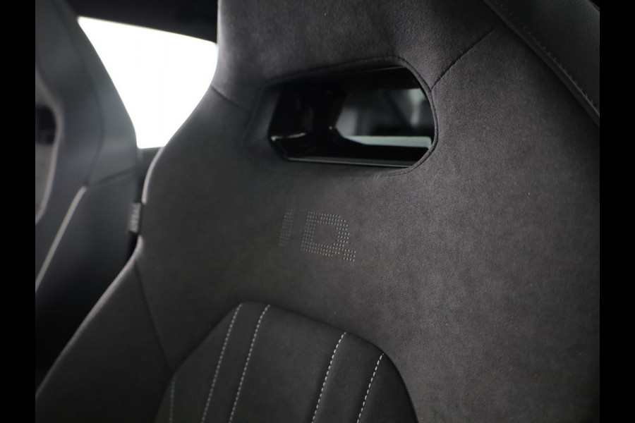 Volkswagen ID.4 Pro Limited Edition Plus 77 kWh accu 210 kW / 286 / Massage / Panoramadak / IQ-Light / CarPlay