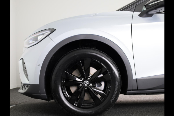 Volkswagen ID.4 Pro Limited Edition Plus 77 kWh accu 210 kW / 286 / Massage / Panoramadak / IQ-Light / CarPlay