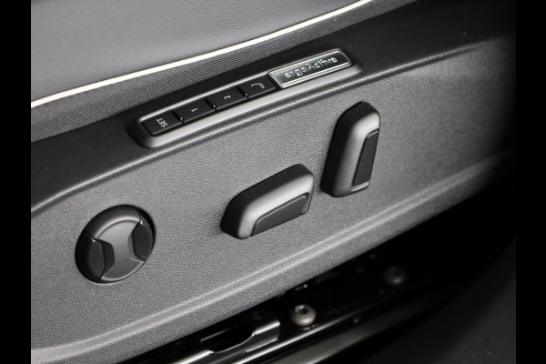 Volkswagen ID.4 Pro Limited Edition Plus 77 kWh accu 210 kW / 286 / Panoramadak / IQ-Light / Massage / Travelassist