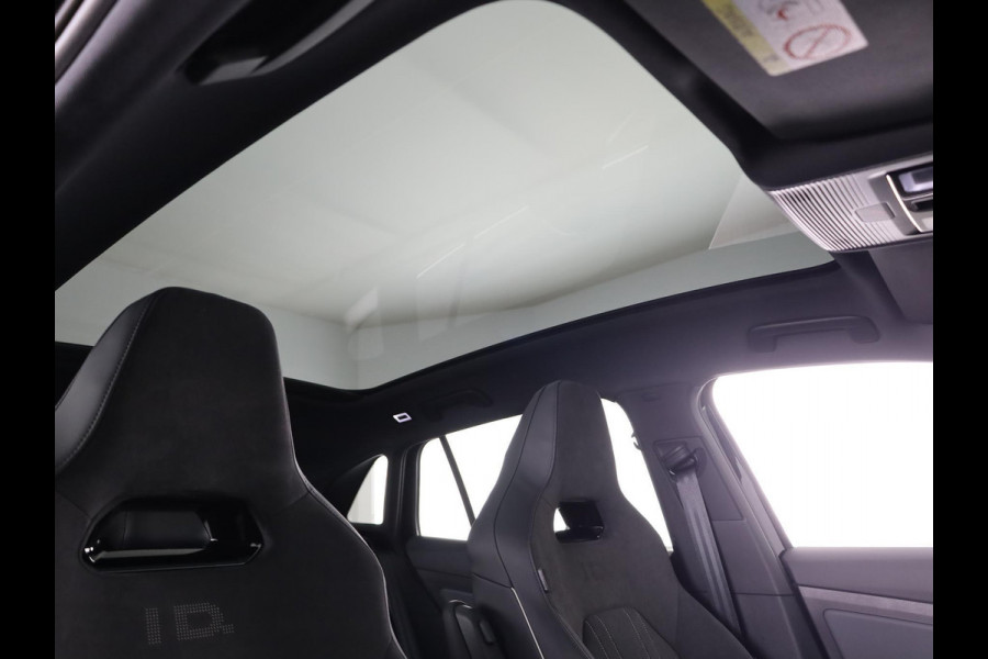 Volkswagen ID.4 Pro Limited Edition Plus 77 kWh accu 210 kW / 286 / Panoramadak / IQ-Light / Massage / Travelassist