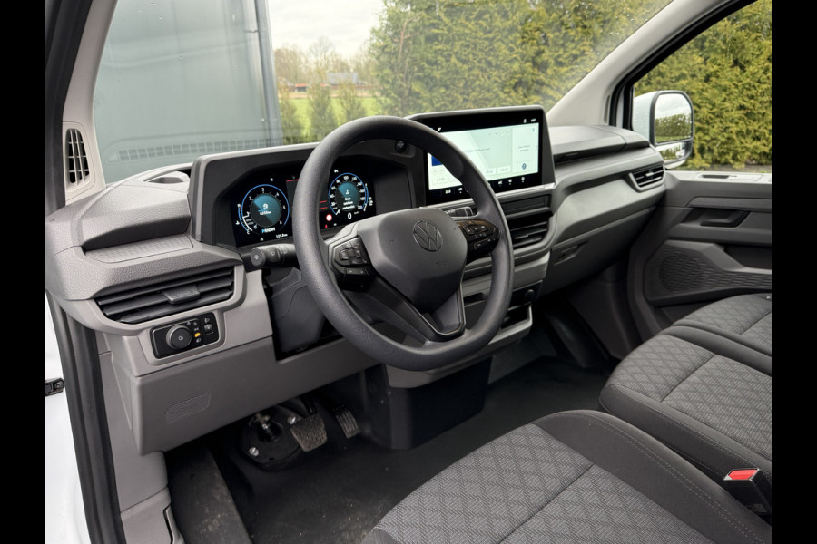 Volkswagen Transporter 2.0 TDI 150 PK STYLE / AUTOMAAT / L1H1 / BPM VRIJ! / ACHTERKLEP / ECC / CRUISE / 3 ZITS / LANE ASSIST / CAMERA