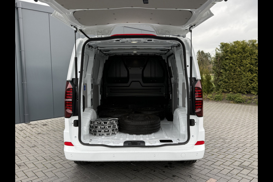 Volkswagen Transporter 2.0 TDI 150 PK STYLE / AUTOMAAT / L1H1 / BPM VRIJ! / ACHTERKLEP / ECC / CRUISE / 3 ZITS / LANE ASSIST / CAMERA