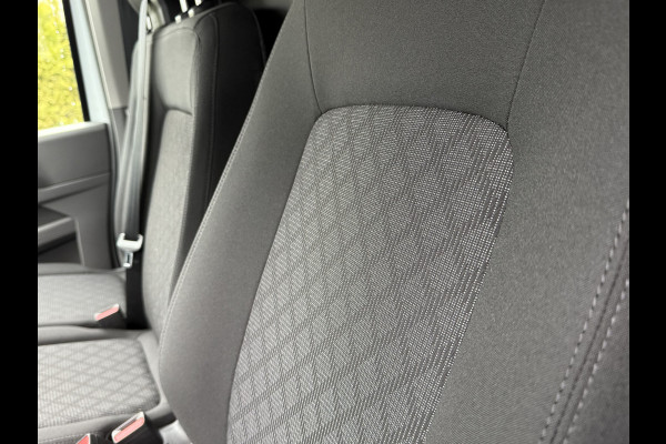 Volkswagen Transporter 2.0 TDI 150 PK STYLE / AUTOMAAT / L1H1 / BPM VRIJ! / ACHTERKLEP / ECC / CRUISE / 3 ZITS / LANE ASSIST / CAMERA