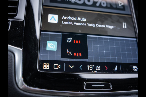 Volvo XC90 2.0 T8 Recharge AWD Ultimate Bright - R-Design l Pano l Trekhaak l HUD l Memory