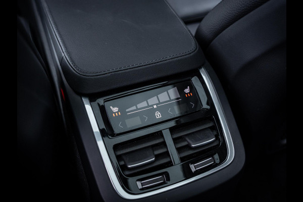 Volvo XC90 2.0 T8 Recharge AWD Ultimate Bright - R-Design l Pano l Trekhaak l HUD l Memory