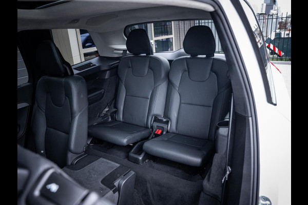 Volvo XC90 2.0 T8 Recharge AWD Ultimate Bright - R-Design l Pano l Trekhaak l HUD l Memory