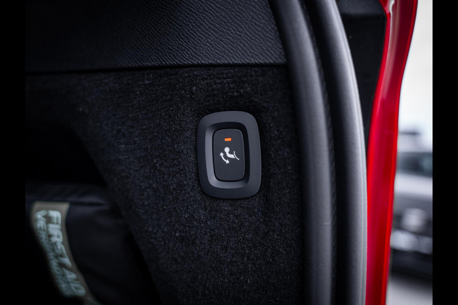 Volvo XC90 2.0 T8 Recharge AWD Ultimate Bright - R-Design l Pano l Trekhaak l HUD l Memory