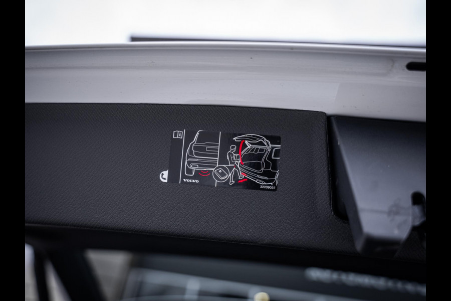 Volvo XC90 2.0 T8 Recharge AWD Ultimate Bright - R-Design l Pano l Trekhaak l HUD l Memory