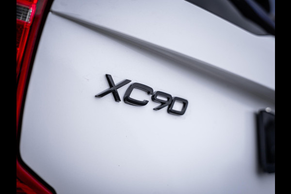 Volvo XC90 2.0 T8 Recharge AWD Ultimate Bright - R-Design l Pano l Trekhaak l HUD l Memory