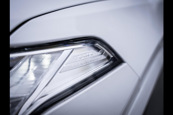 Volvo XC90 2.0 T8 Recharge AWD Ultimate Bright - R-Design l Pano l Trekhaak l HUD l Memory